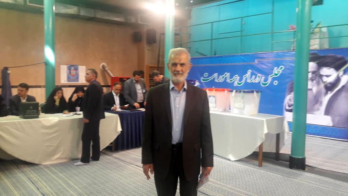 غفوری‌فرد رای خود را به صندوق انداخت