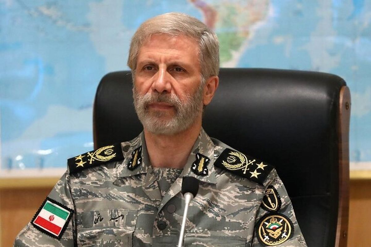 فرمانده کل ارتش شهادت فرماندهان شهید و جمعی از هم‌وطنان را تسلیت گفت