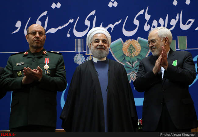 مراسم تجلیل از خانواده شهدای هسته‌ای و افتخار آفرینان برجام/1