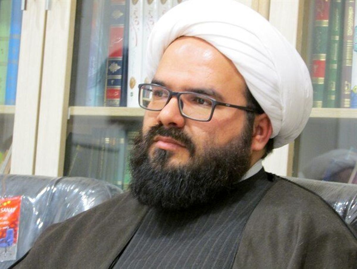 معلمی که عصرها در اسنپ کار می‌کند، نمی‌تواند مربی خوبی باشد