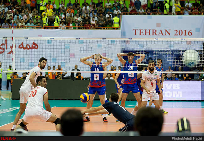 مسابقه‌ی تیم‌های ملی والیبال ایران و صربستان