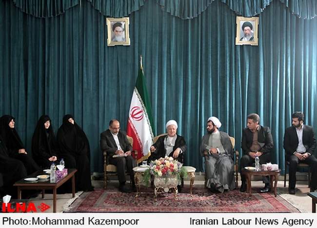 دیدار نویسندگان و مسؤولان سرای اهل قلم با آیت الله هاشمی رفسنجانی
