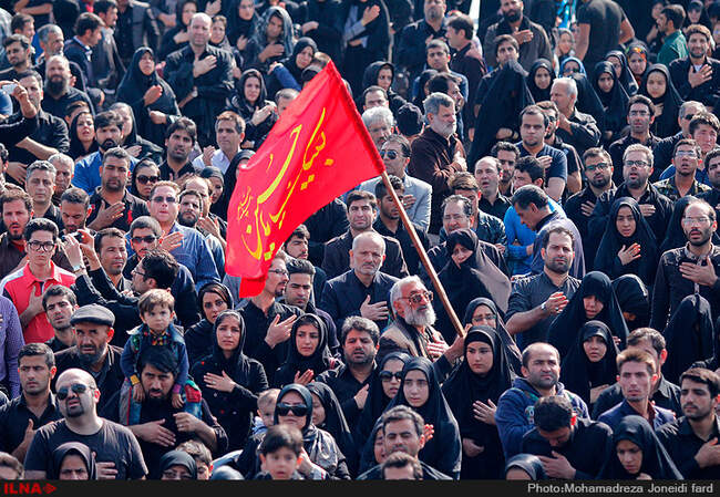 مراسم عزاداری و خیمه سوزان روز عاشورا در میدان امام حسین (ع) 