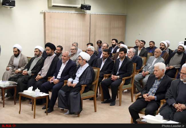 دیدار جمعی از مسئولان و فعالان فرهنگی از استان‌های یزد و همدان با ره�