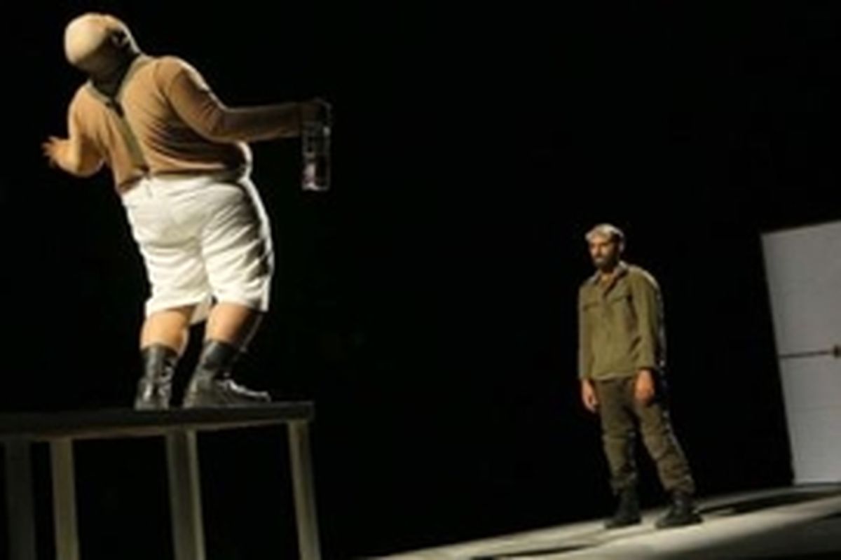 تئاتر این روزها آدرس غلط می‌دهد