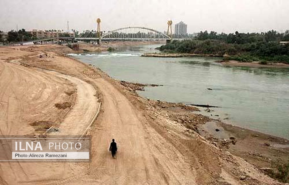 
13 هکتار از زمین های تصرف شده حریم و بستر رودخانه کارون آزاد شد 