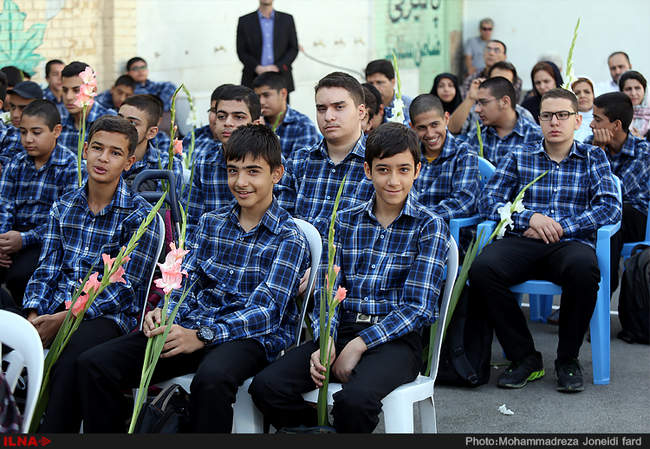 مراسم بازگشایی مدارس با حضور عارف