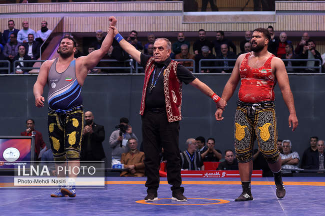 گزارش تصویری از رقابت‌های کشتی تعیین پهلوان سال ۱۴۰۴