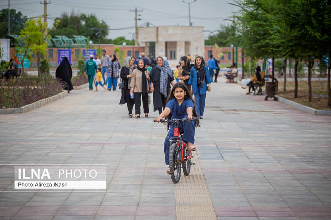 افتتاح بزرگترین بوستان بانوان و مادر و کودک در قزوین 