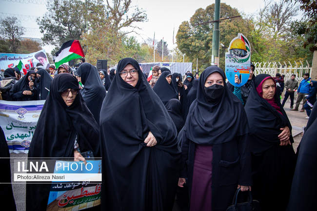 راهپیمایی سیزده آبان در قزوین