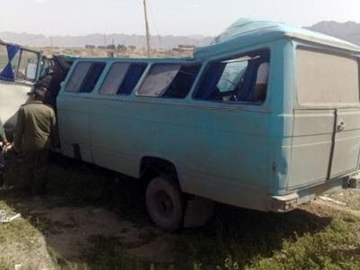 ۵ مصدوم و یک فوتی در سانحه تصادف پژو ۴۰۵ و مینی‌بوس