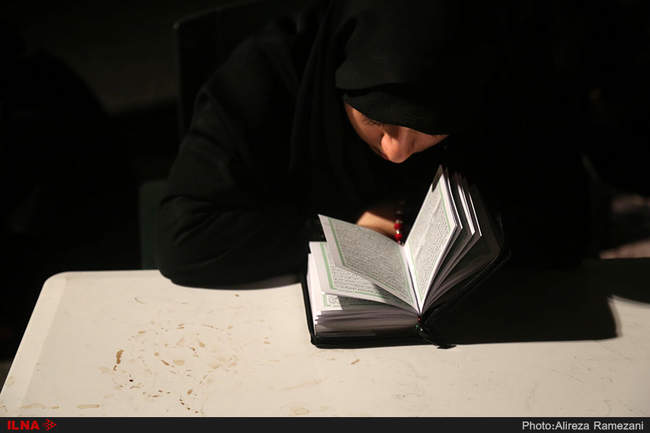 مراسم احیای شب بیست و سوم ماه مبارک رمضان در خیابان ری