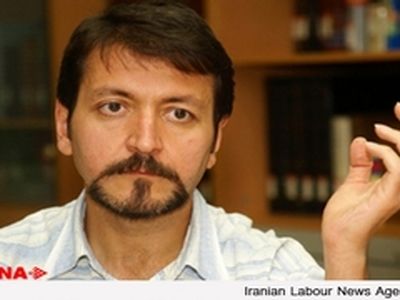 محمد آزرم: تمجید و تملق نسبتی با نقد ندارد