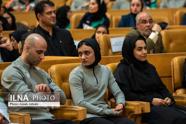 آیین تجلیل از قهرمانان سرافراز پارالمپیک ایران با حضور پزشکیان و دنی