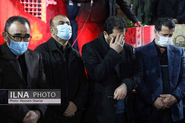 تدفین سه شهید گمنام در عرصه میدان شهدای مشهد