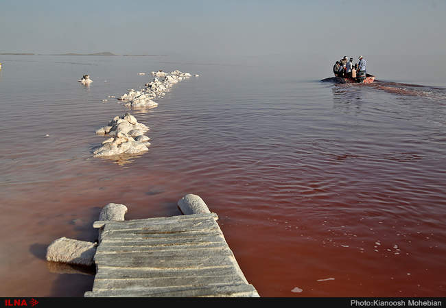 دریاچه ارومیه ، بزرگ‌ترین دریاچهٔ آب شور در خاورمیانه