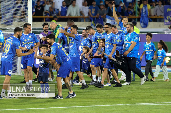 جشن قهرمانی تیم فوتبال استقلال