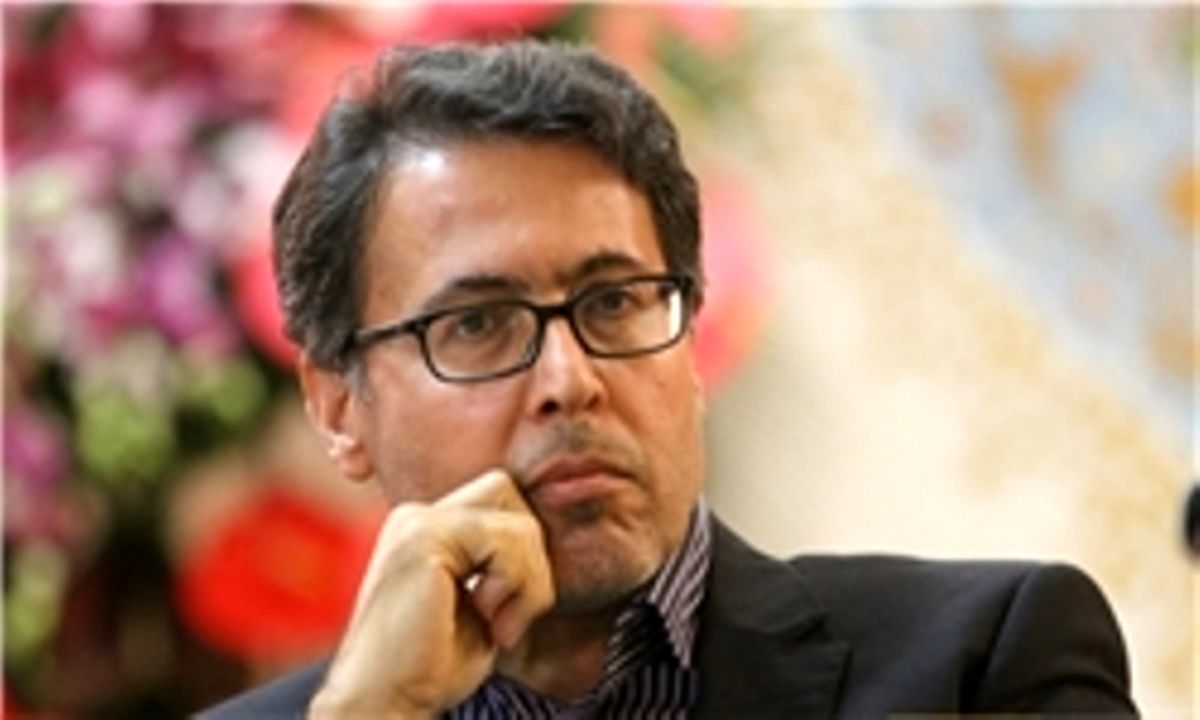 حرف سرمایه گذار خارجی را نزنید که نبوده و نیست/ سرمایه گذاران ما را با پروژه‌ها و مشکلات تنها گذاشتند/ ارایه کارت هدیه به مسافران کیش