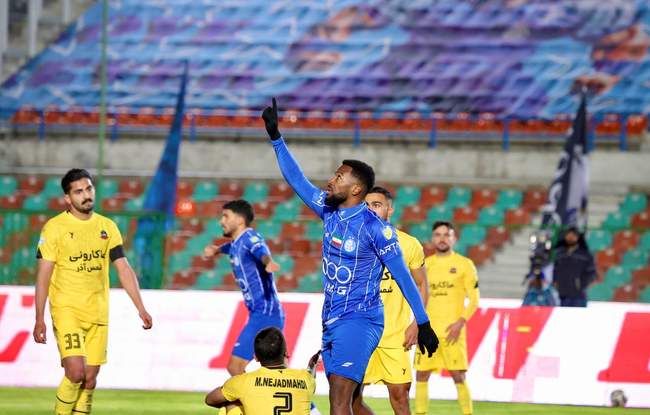 گزارش تصویری بازی استقلال ۳-۲ شمس آذر