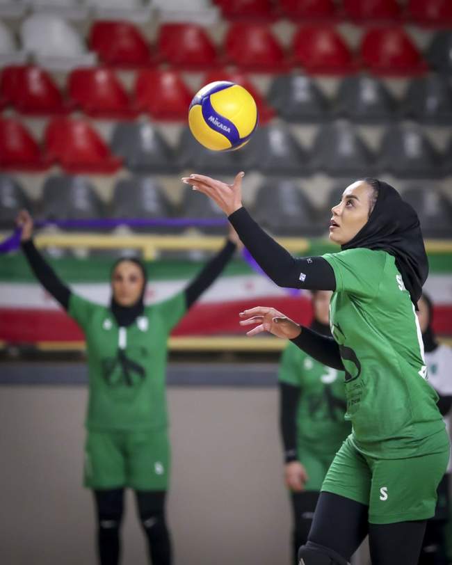 گزارش تصویری دیدار والیبال بانوان شهر آرکا و مهرگان شیراز