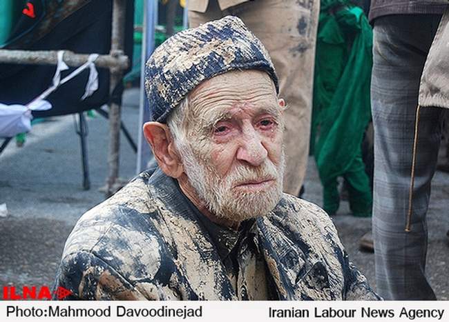 مراسم بزرگ گل مالی وعزادارای مردم خرم آباد / عاشورای ۹۳