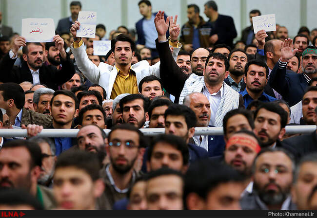 دیدار مداحان اهل‌بیت علیهم‌السلام با حضرت آیت‌الله خامنه‌ای رهبر انقلاب اسلامی