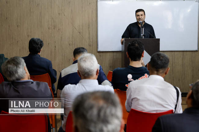 گردهمایی کارگران قراردادی و پیمانی در خانه کارگر