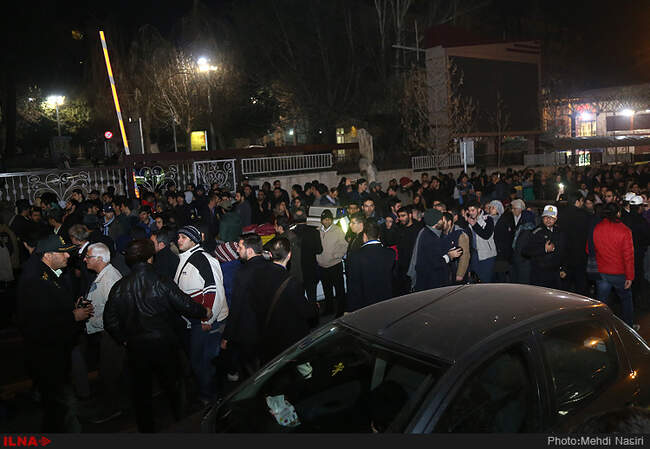 انتقال پیکر آیت الله هاشمی رفسنجانی از بیمارستان شهدای تجریش به جماران