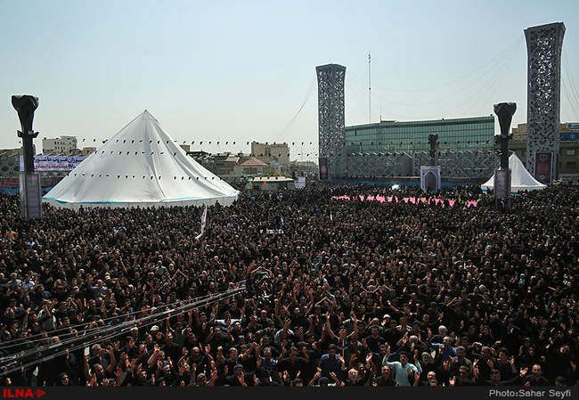 عزاداری عاشورای حسینی در میدان امام حسین(ع)