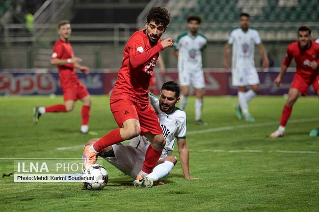 توقف تیم فوتبال تراکتور تبریز  برابر ذوب آهن اصفهان
