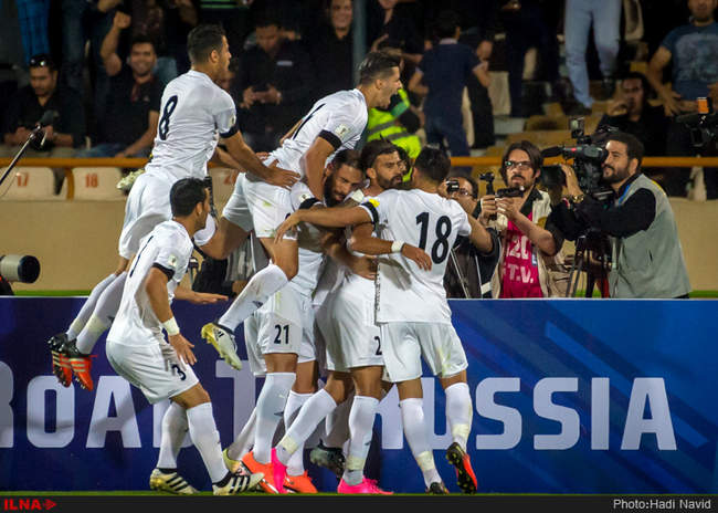 مسابقه فوتبال تیم ملی ایران و کره