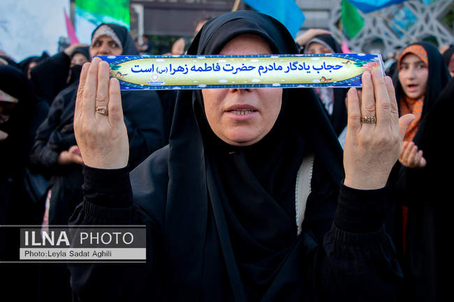 اجتماع بزرگ عفاف و حجاب در میدان امام حسین(ع)