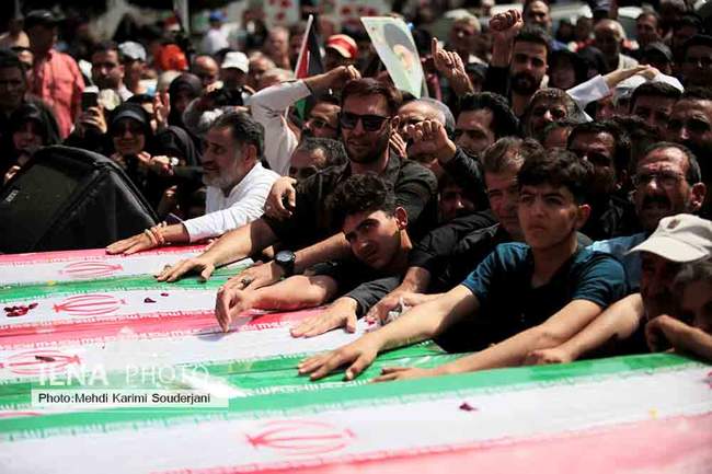 راهپیمایی خشم و نصر و تشییع شهدا در اصفهان