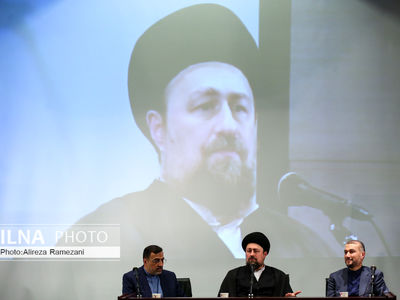 نشست «سیاست خارجی متوازن در مکتب امام خمینی (ره)»