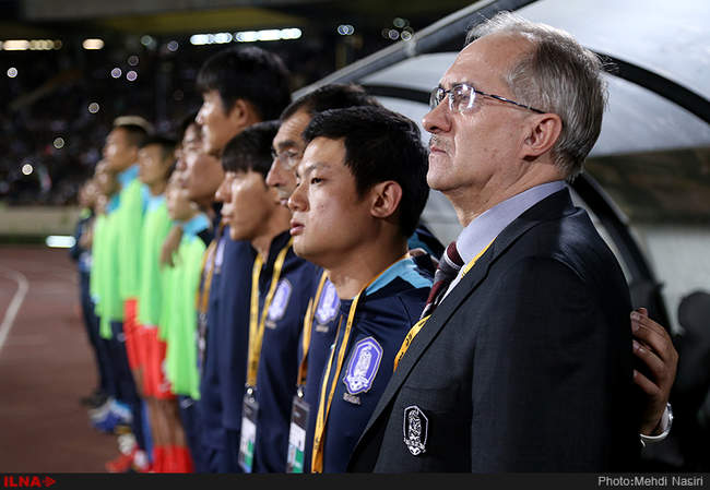 مسابقه فوتبال بین دوتیم ایران و کره جنوبی