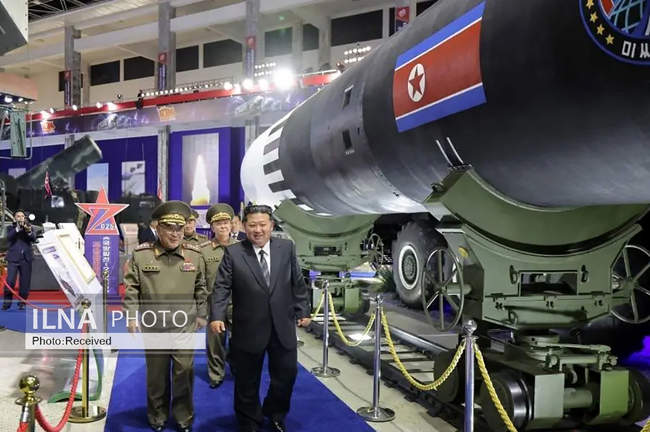 نمایشگاه دفاعی کره شمالی با حضور کیم جونگ‌اون