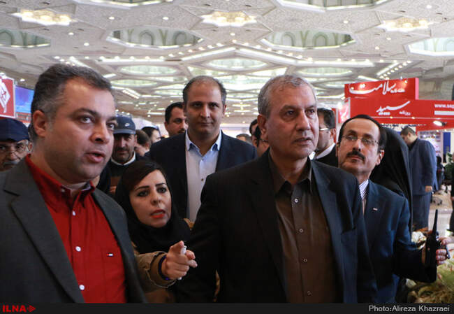 بازدید علی ربیعی وزیر تعاون، کار ورفاه اجتماعی ازنمایشگاه مطبوعات و خبرگزاری‌ها 