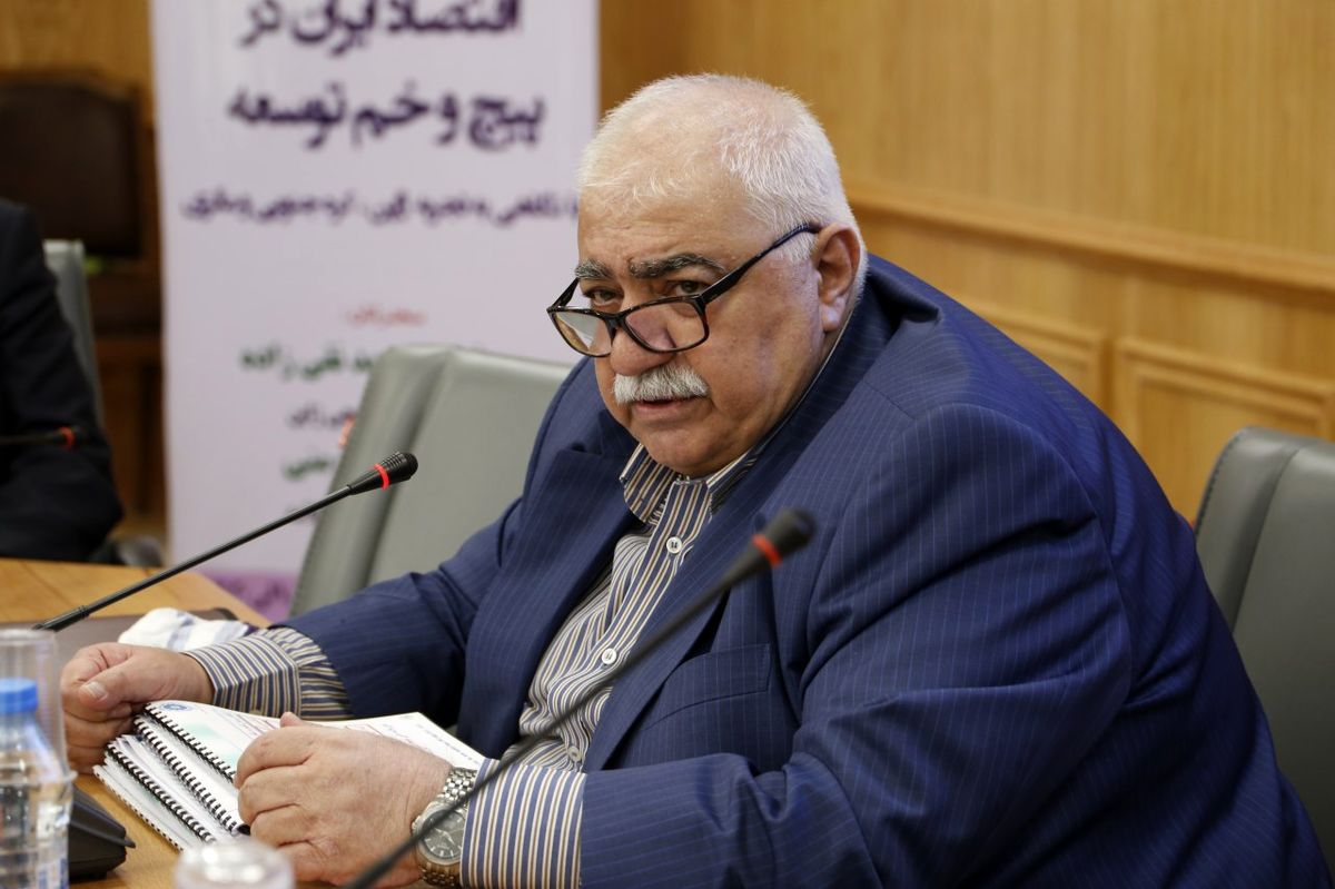 نابسامانی اقتصاد ما ناشی از سوء مدیریت‌هاست