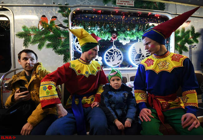 تزیین واگن های قطار مسکو برای ایجاد شور و نشاط سال نو میان شهروندان