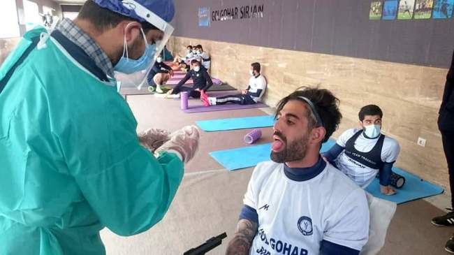 گزارش تصویری از تست کرونا گل گهری ها 