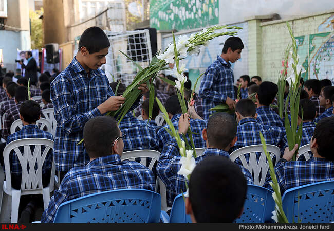 مراسم بازگشایی مدارس با حضور عارف