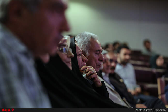 مراسم رونمایی از تندیس و تمبر مریم میرزاخانی