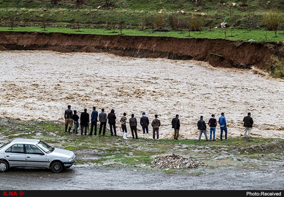 مهار کامل سیلاب رودخانه حاجی‌عرب در بوئین زهرا/ رفع خطر نفوذ سیل به سمت روستاهای اطراف 