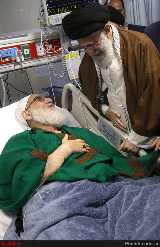 عیادت رهبر معظم انقلاب اسلامی از آیت الله هاشمی شاهرودی 