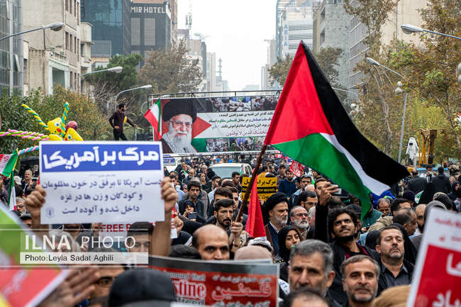 راهپیمایی ۱۳ آبان در تهران