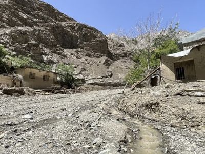 تخریب یک واحد مسکن روستایی در سیل جاده کرج_چالوس 