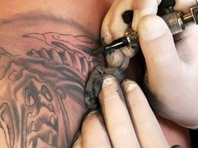 خالکوبی خطر ابتلا به سرطان پوست را افزایش می‌دهد؟