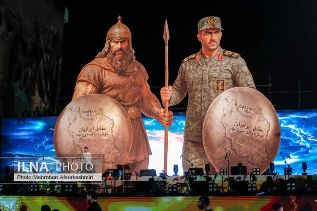 رونمایی از مجسمه «زانو زنندگان برابر ایران»