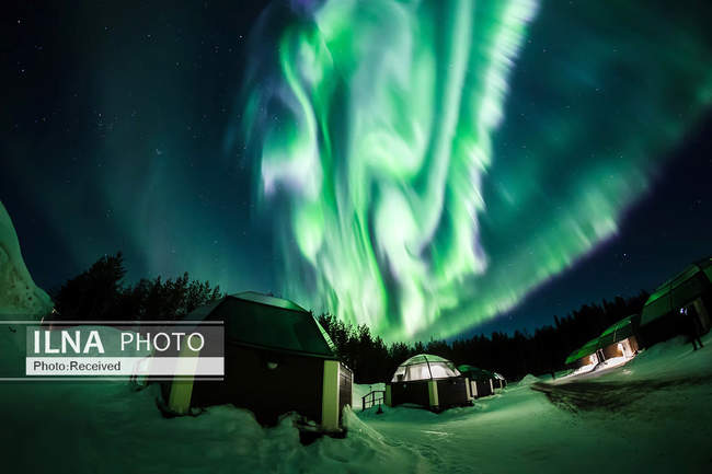 تصاویری از رقص شفق قطبی در آسمان شب