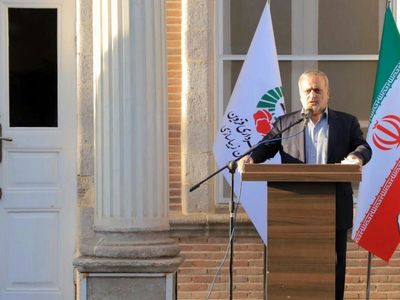 ساخت سردیس همه‌ی مفاخر و شهدای استان باید در دستور کار قرار بگیرد